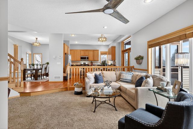 303 Bluff Road, Carver, MN 55315