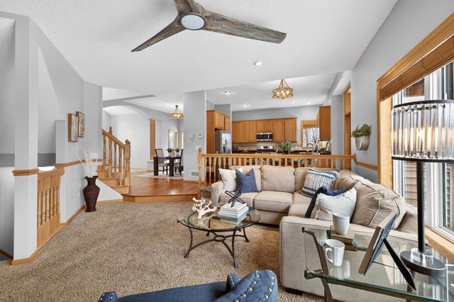 303 Bluff Road, Carver, MN 55315