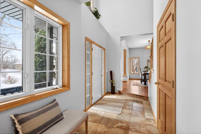 303 Bluff Road, Carver, MN 55315