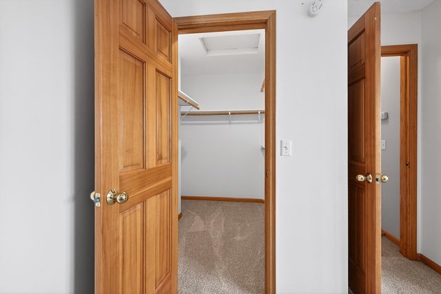 303 Bluff Road, Carver, MN 55315