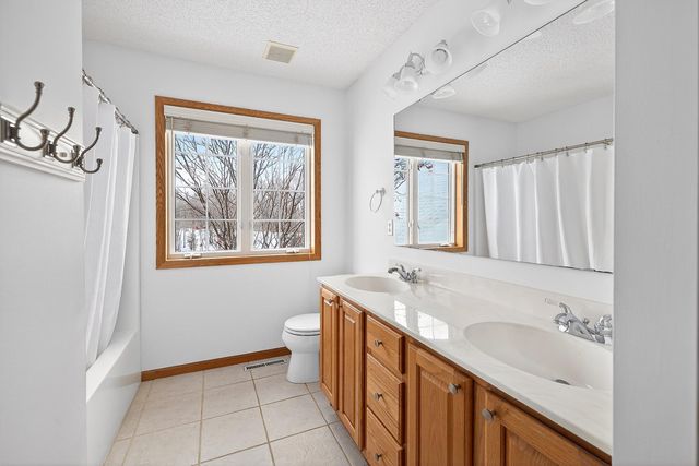303 Bluff Road, Carver, MN 55315