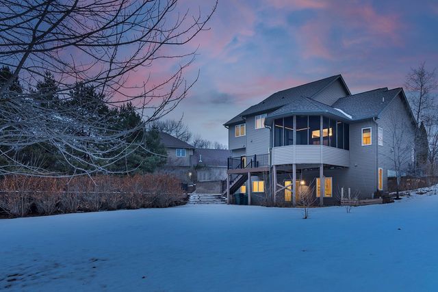 303 Bluff Road, Carver, MN 55315