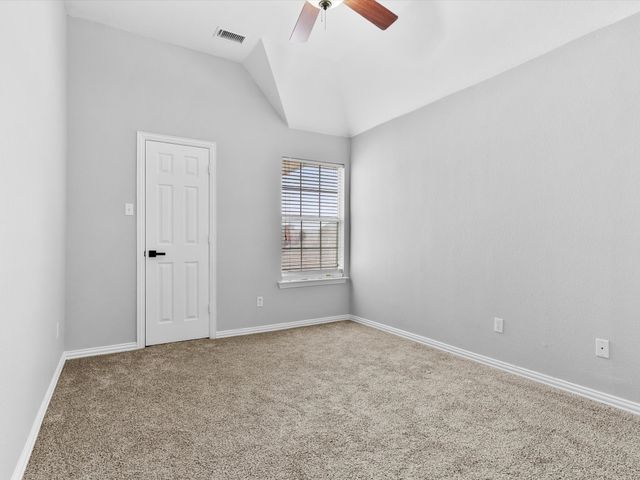 9716 W Valley Ranch Parkway, Irving, TX 75063