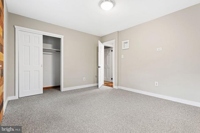 9 PINE RD, Medford, NJ 08055