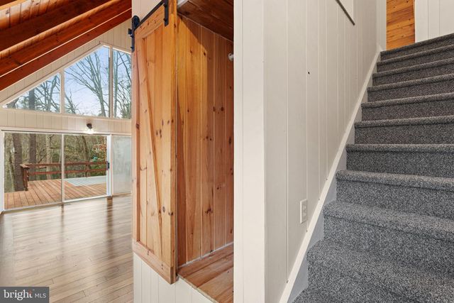 9 PINE RD, Medford, NJ 08055