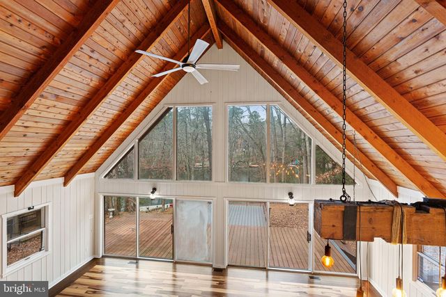 9 PINE RD, Medford, NJ 08055