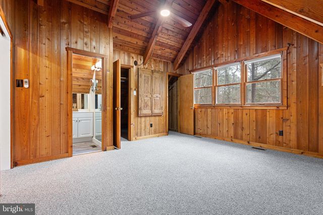 9 PINE RD, Medford, NJ 08055