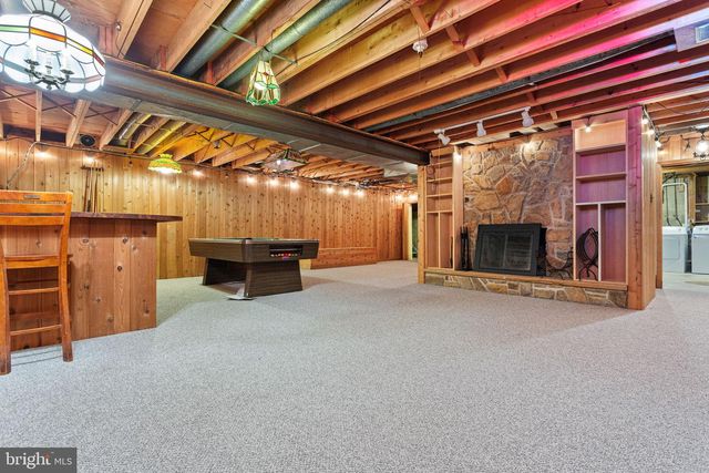 9 PINE RD, Medford, NJ 08055