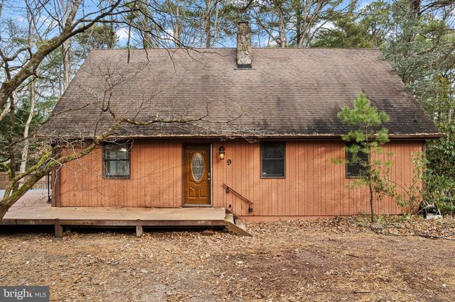 9 PINE RD, Medford, NJ 08055