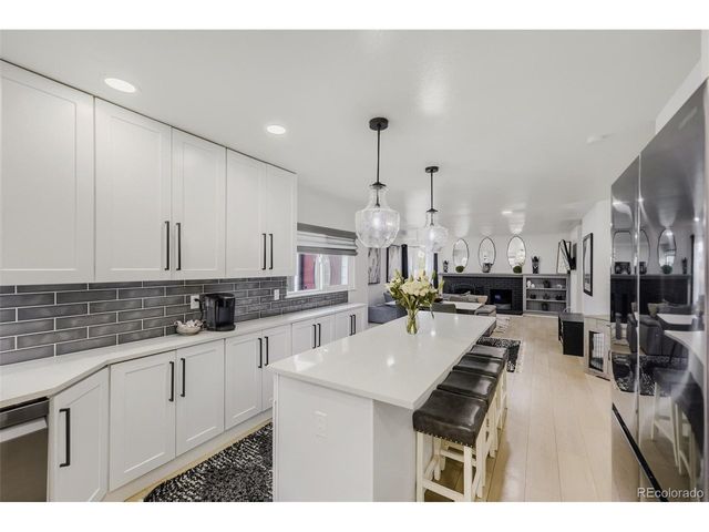 211 Durham Ct, Castle Pines, CO 80108