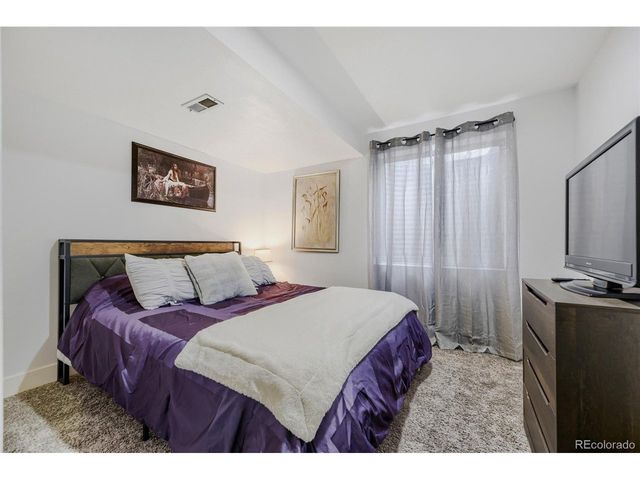 211 Durham Ct, Castle Pines, CO 80108