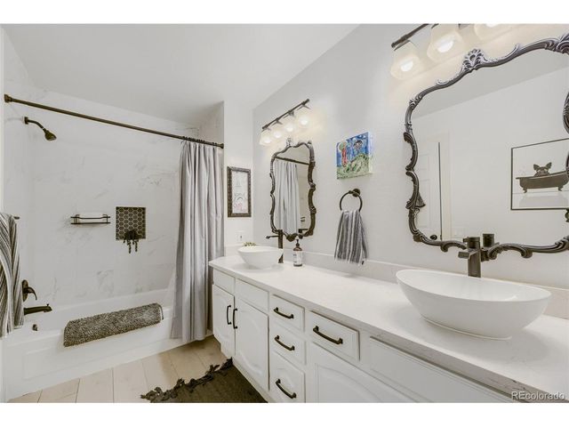 211 Durham Ct, Castle Pines, CO 80108