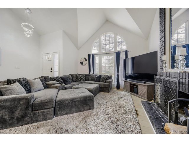 211 Durham Ct, Castle Pines, CO 80108