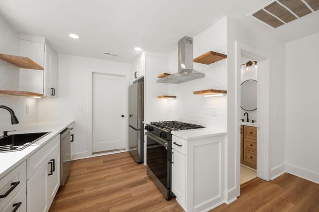 910 Apex St, Nashville, TN 37206