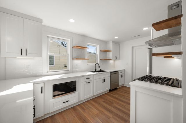 910 Apex St, Nashville, TN 37206