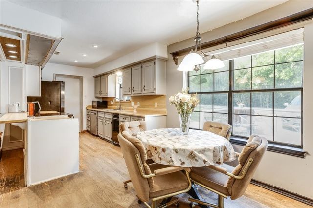 3211 Bluegrass Drive, Midlothian, TX 76065