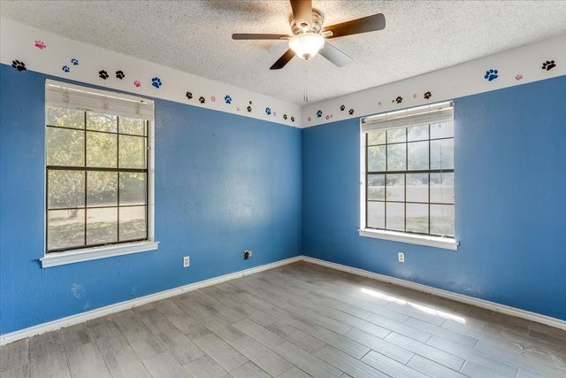 3211 Bluegrass Drive, Midlothian, TX 76065