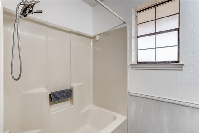 3211 Bluegrass Drive, Midlothian, TX 76065