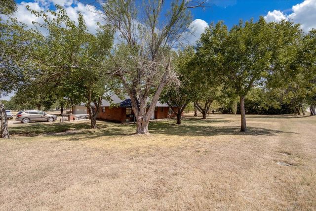 3211 Bluegrass Drive, Midlothian, TX 76065