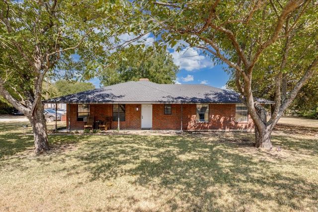 3211 Bluegrass Drive, Midlothian, TX 76065