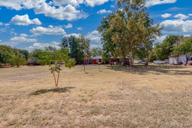 3211 Bluegrass Drive, Midlothian, TX 76065