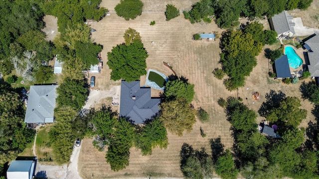 3211 Bluegrass Drive, Midlothian, TX 76065