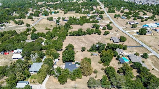 3211 Bluegrass Drive, Midlothian, TX 76065