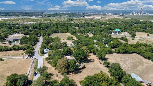 3211 Bluegrass Drive, Midlothian, TX 76065