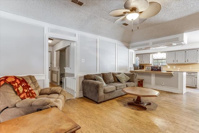 3211 Bluegrass Drive, Midlothian, TX 76065