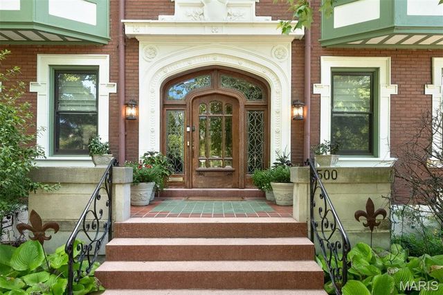 3500 Russell Boulevard, St Louis, MO 63104