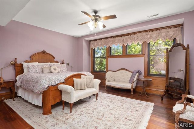 3500 Russell Boulevard, St Louis, MO 63104