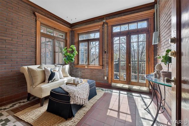 3500 Russell Boulevard, St Louis, MO 63104