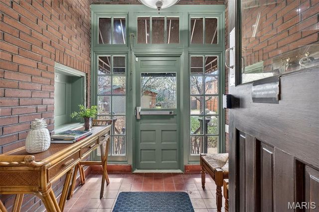 3500 Russell Boulevard, St Louis, MO 63104