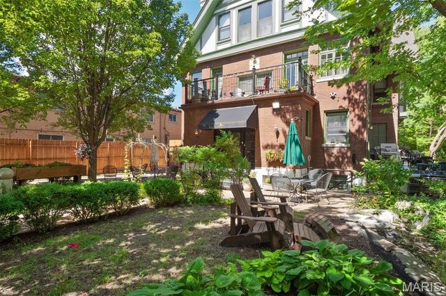 3500 Russell Boulevard, St Louis, MO 63104