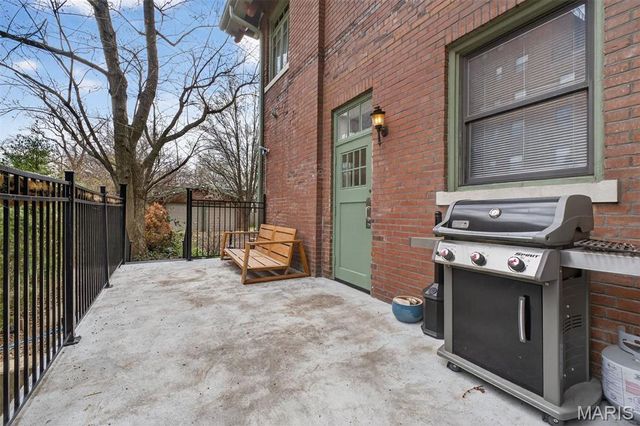 3500 Russell Boulevard, St Louis, MO 63104