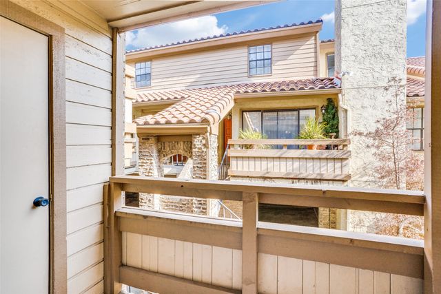 7640 W Greenway Boulevard 6B, Dallas, TX 75209