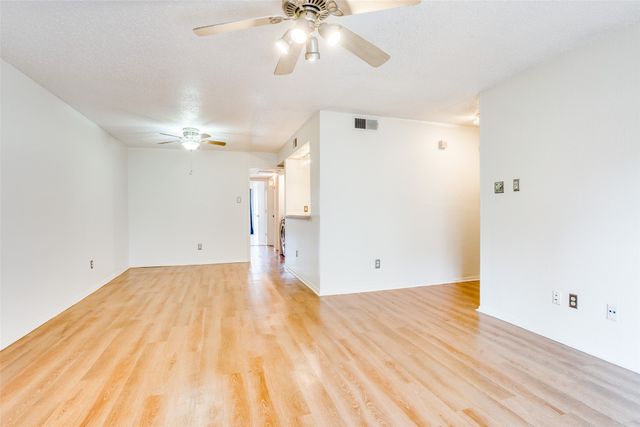 7640 W Greenway Boulevard 6B, Dallas, TX 75209