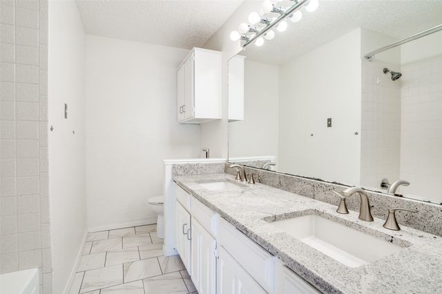 7640 W Greenway Boulevard 6B, Dallas, TX 75209