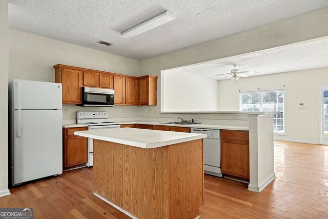 190 Madeline Court, Mcdonough, GA 30253