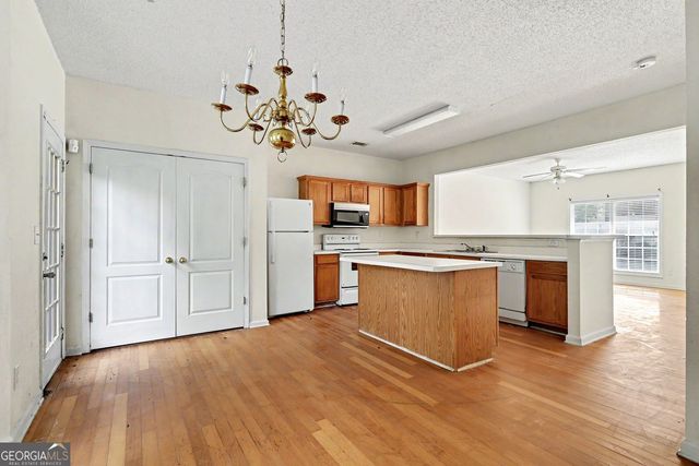 190 Madeline Court, Mcdonough, GA 30253