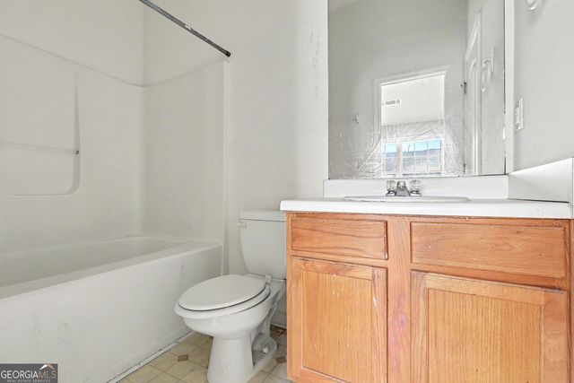 190 Madeline Court, Mcdonough, GA 30253