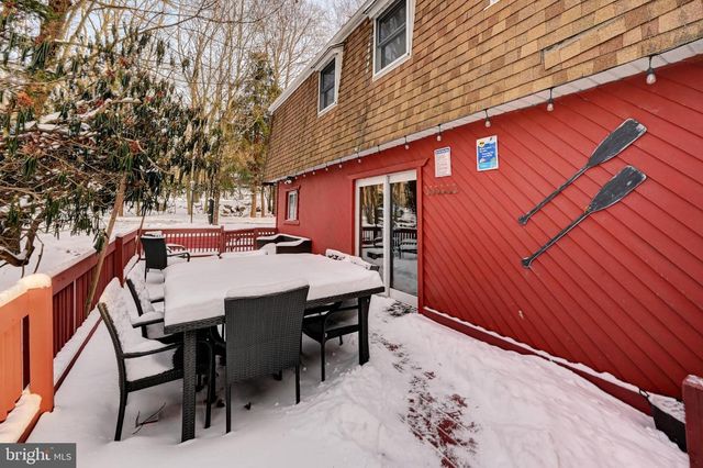 28 SKYE DR, Lake Harmony, PA 18624