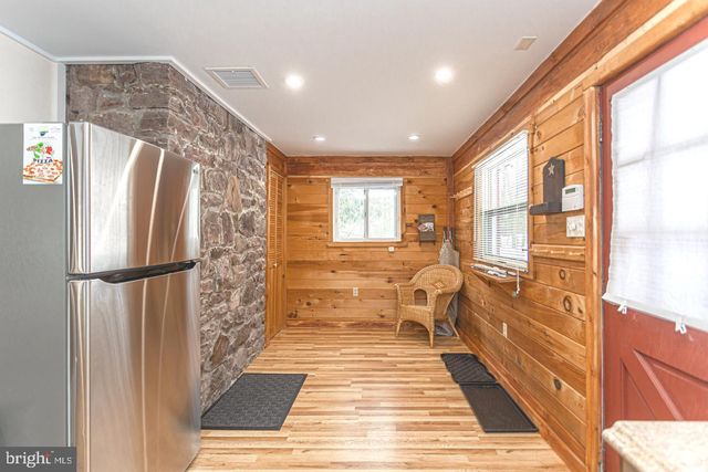 28 SKYE DR, Lake Harmony, PA 18624