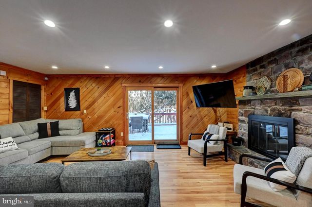 28 SKYE DR, Lake Harmony, PA 18624