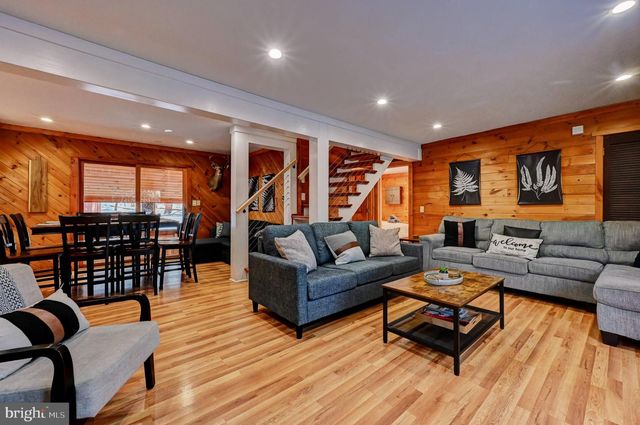 28 SKYE DR, Lake Harmony, PA 18624