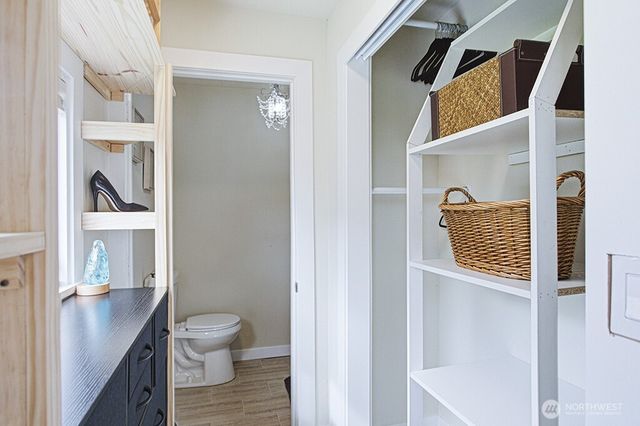 6220 Parker Road E, Sumner, WA 98390