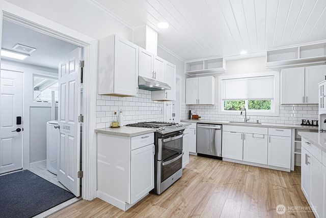 6220 Parker Road E, Sumner, WA 98390