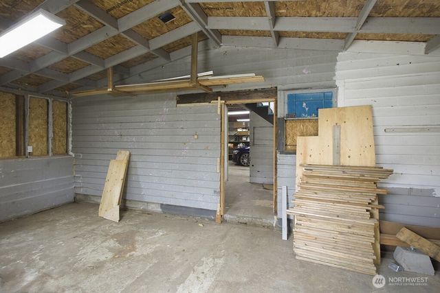 6220 Parker Road E, Sumner, WA 98390