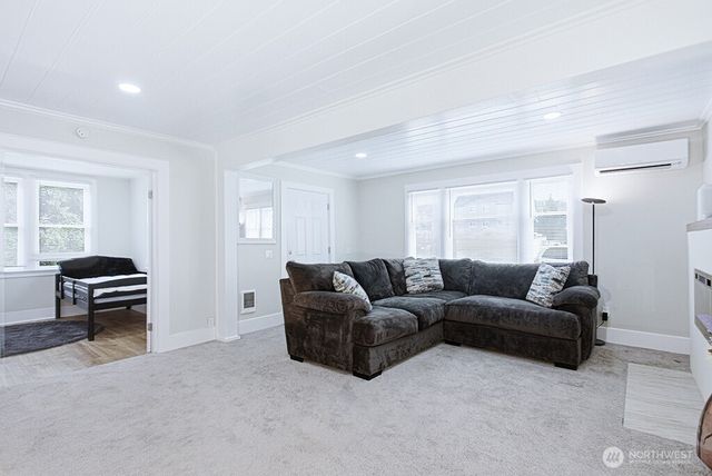 6220 Parker Road E, Sumner, WA 98390