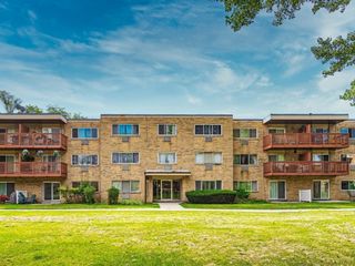 728 Dempster Street 207, Mount Prospect, IL 60056